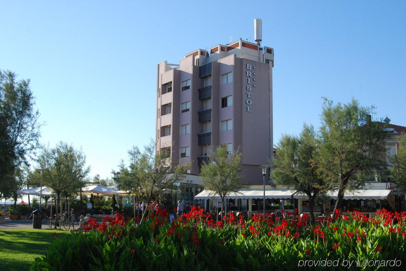Hotel Bristol 페자로 외부 사진
